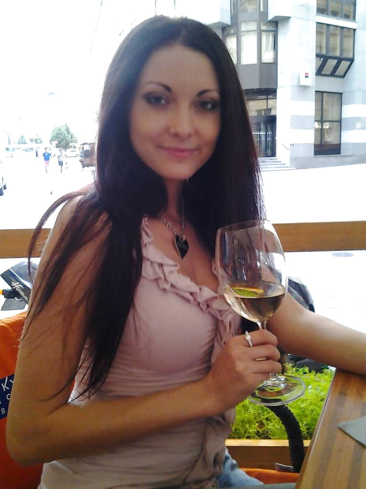 Free Czech Girl from Brno nude pics :) photos