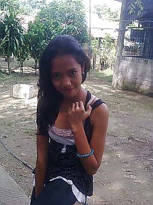 Free 19 yo lelay cass photos