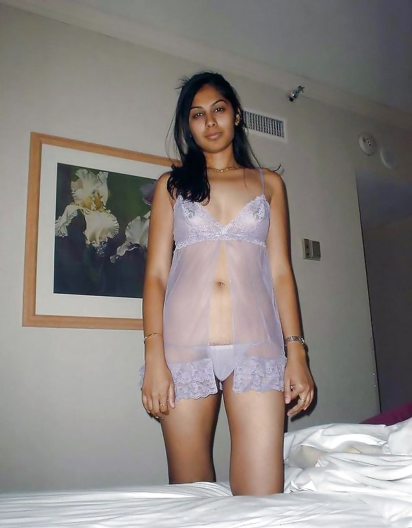 Free random hot daring indian girls and aunties photos