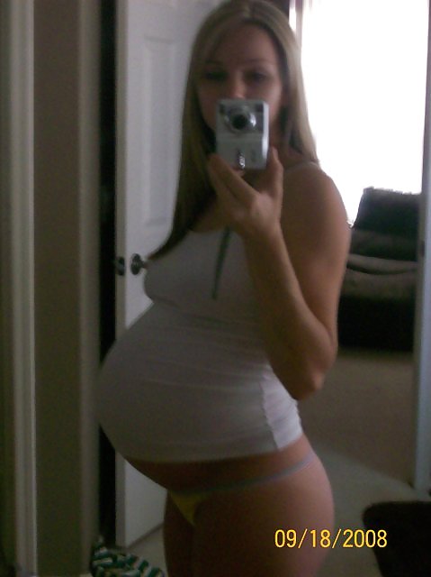 Free Another awesome PREGNANT teen selfshot photos