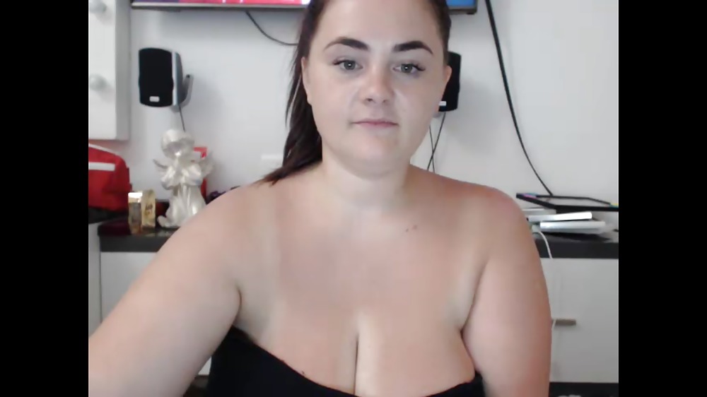 Asian chubby webcam outdoor