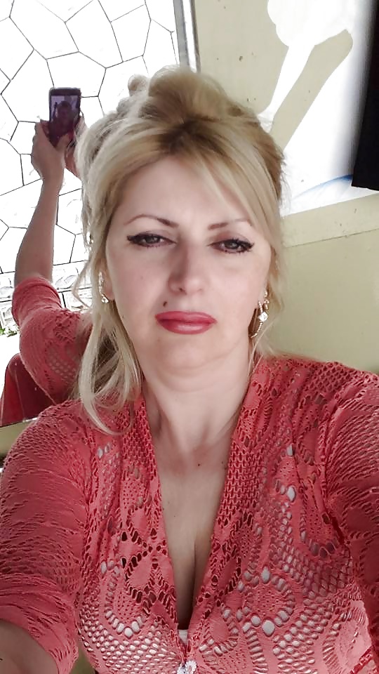 Free MILF Milena Djordjevic photos