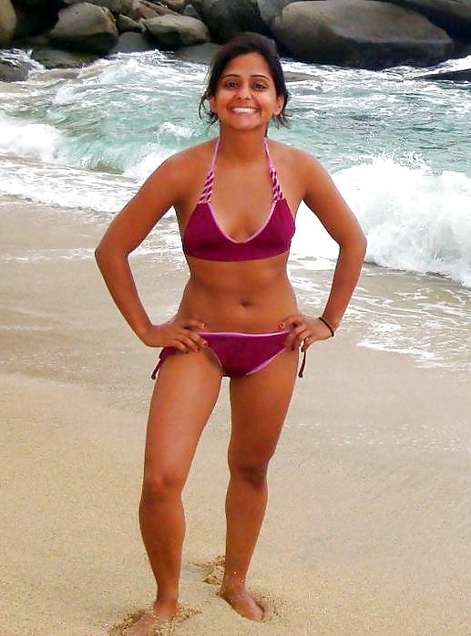 Free Indian girls in world beach pictures photos