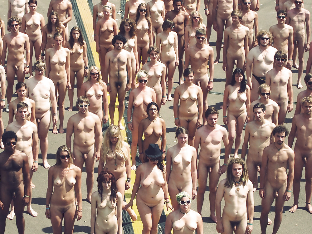 Free Random Public Nudity photos