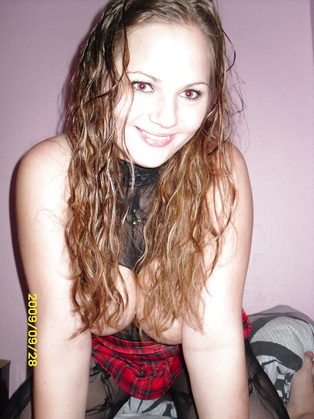 Free amateur busty brunette photos