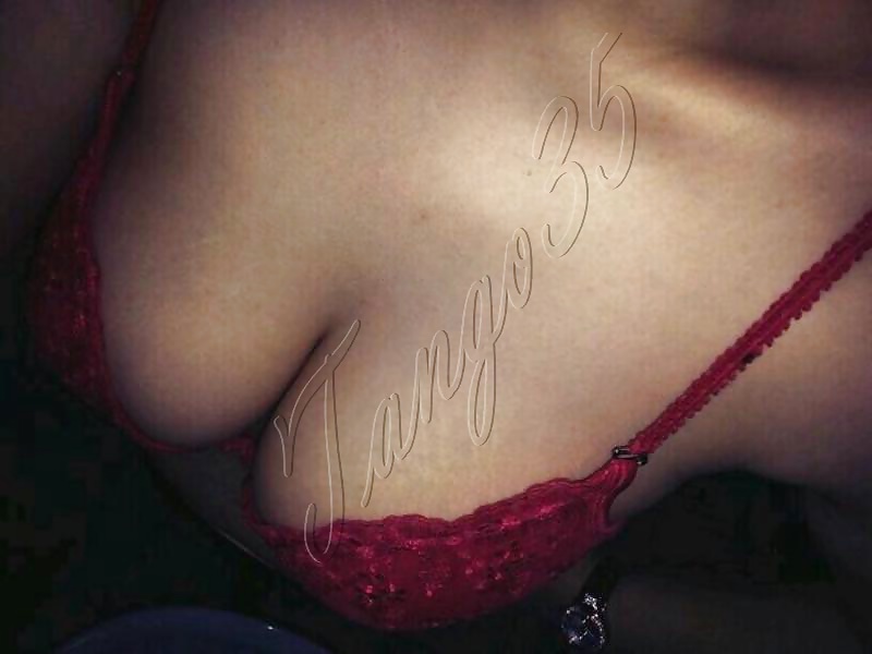 Free Turkish Slut Ozlem photos