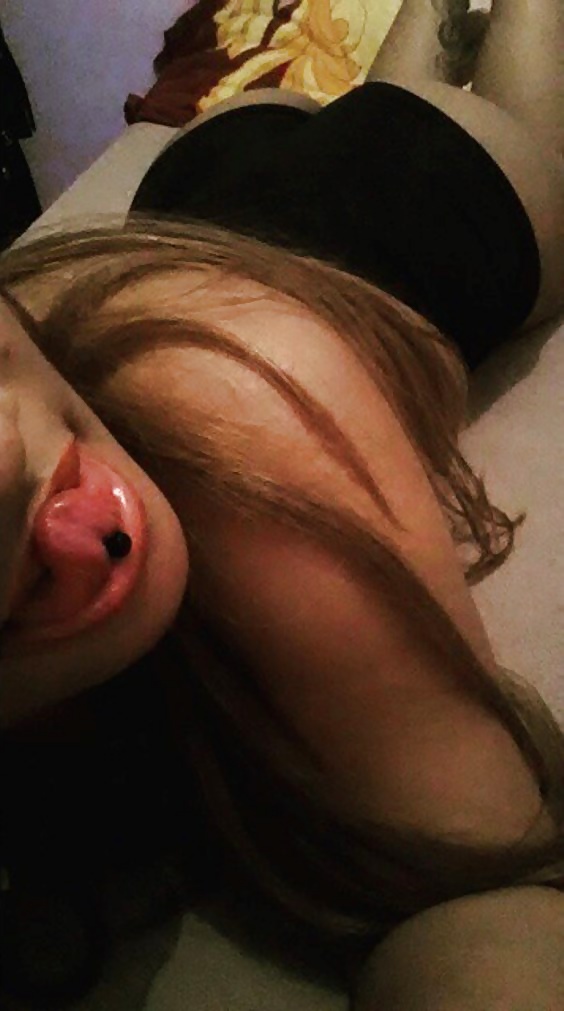 Free Ruth. muy puta y facil photos