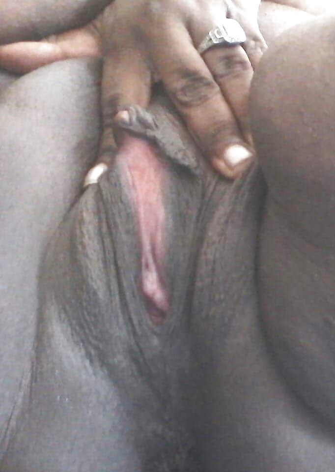 Free SELF SERVING DAT PUSSY VOL.111 photos