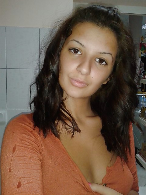 Free bulgarian and turkish Nelis Muatafaova photos