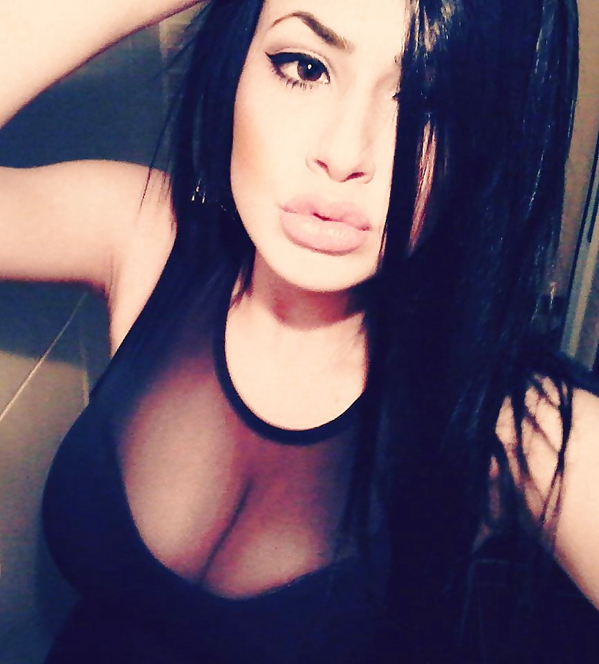 Free Mila Peneva photos