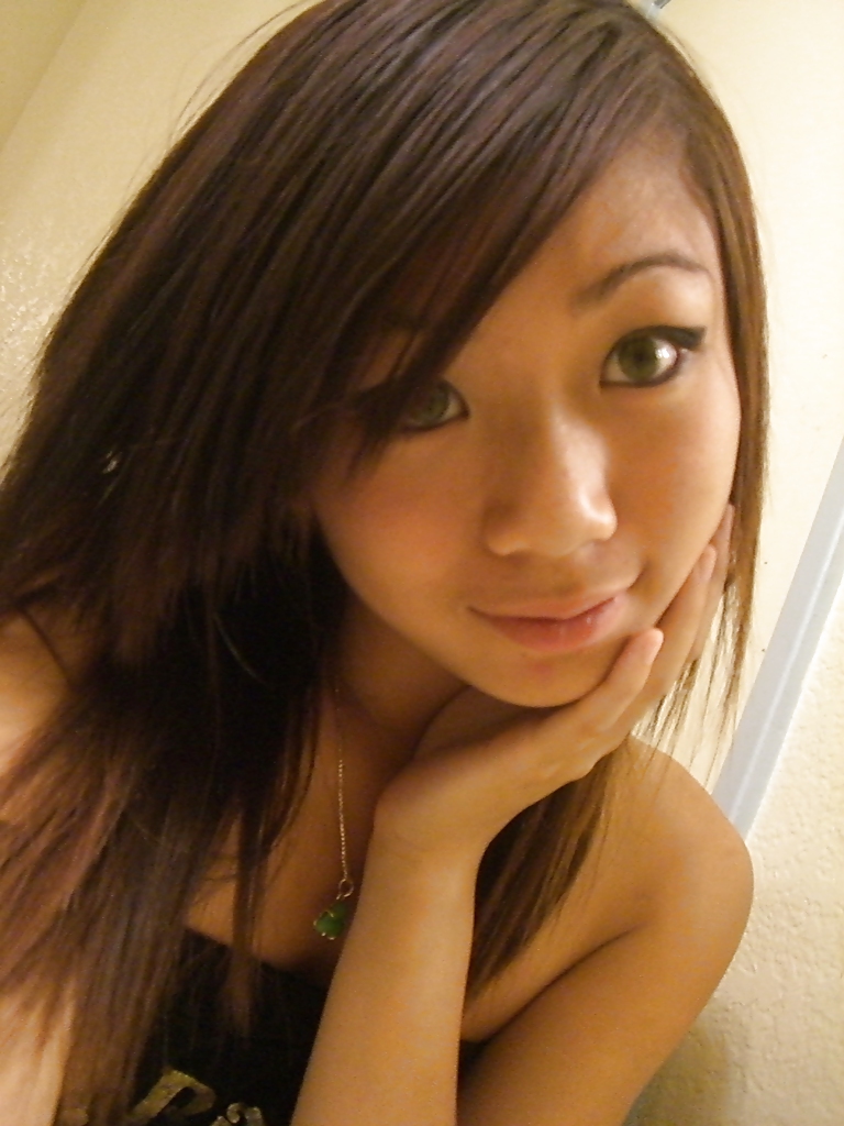 Free Pretty Amateur Asian photos