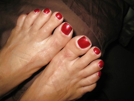 Feet With Red Nails - Mature feet red nails - 14 Pics | xHamster