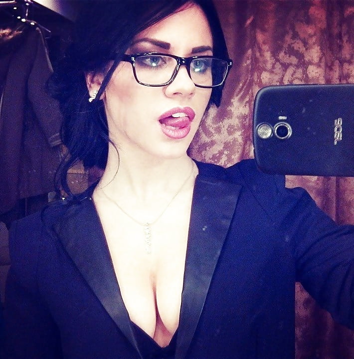 Free A lean, but attractive Anastacia. photos