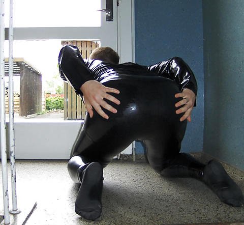 Free Rubber in the staircase & basement photos