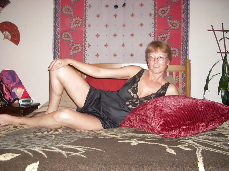 Free Mature and Grannies photos