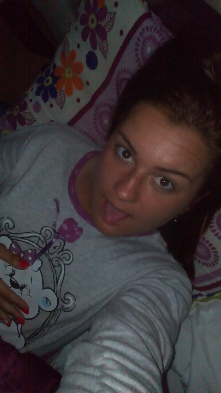 Free 18yo Romanian self shot pussy, tits and ass pt2 photos