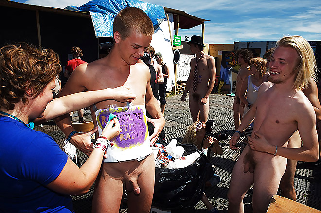 Free Roskilde Nude Run -  2006 photos