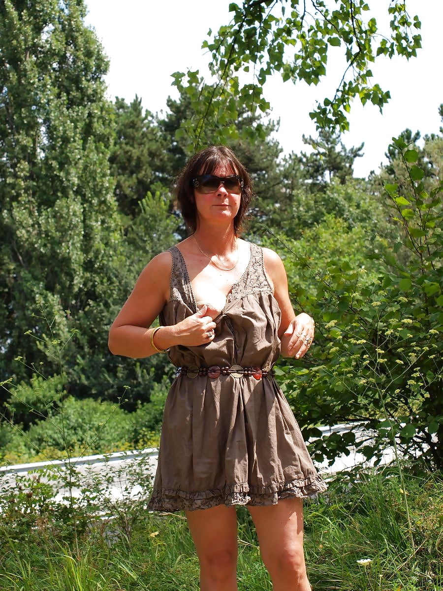 Free Sexy Mature French Milf Sophie, A Day In The Country photos