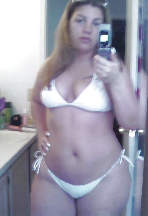 Free Busty Nanette 2 photos