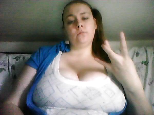 Free BigWhite Ghetto Chick Tits photos