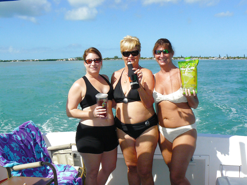 Free Hubby Shares Florida Wife With Friends photos