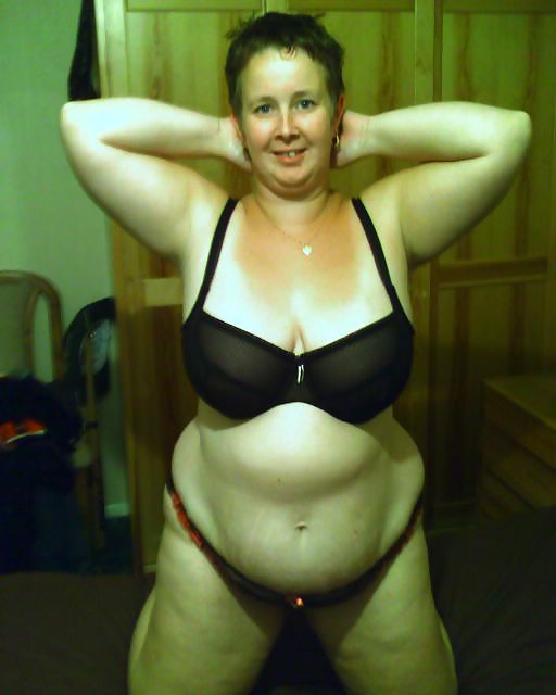 Free Big boobs UK slut photos