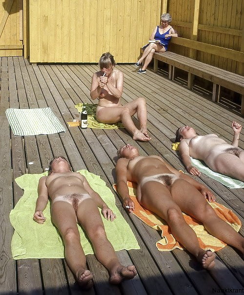 Free Public nudity 2 photos