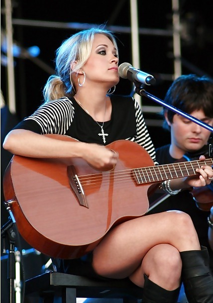 Free Carrie Underwood photos