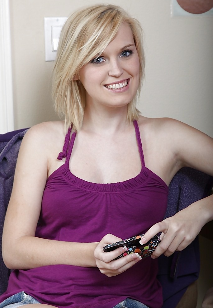 Free Blonde With Freckles photos