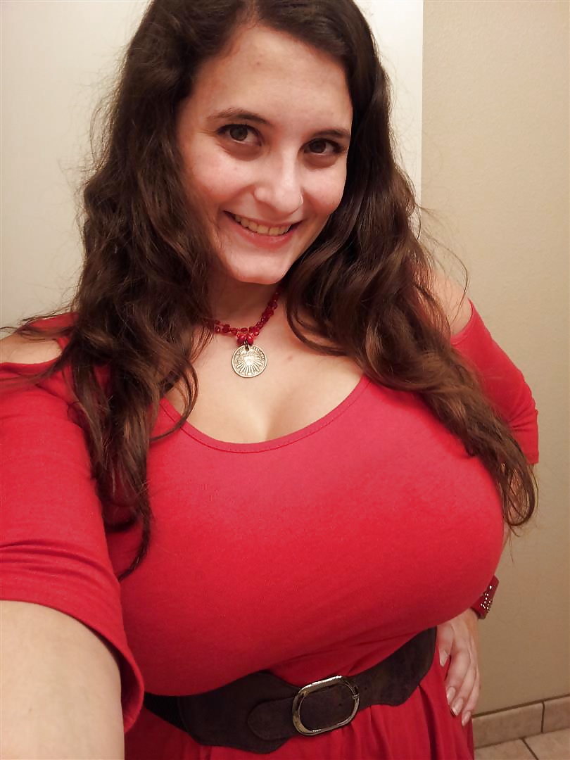 Free BBW with huge tits and beautiful smile photos