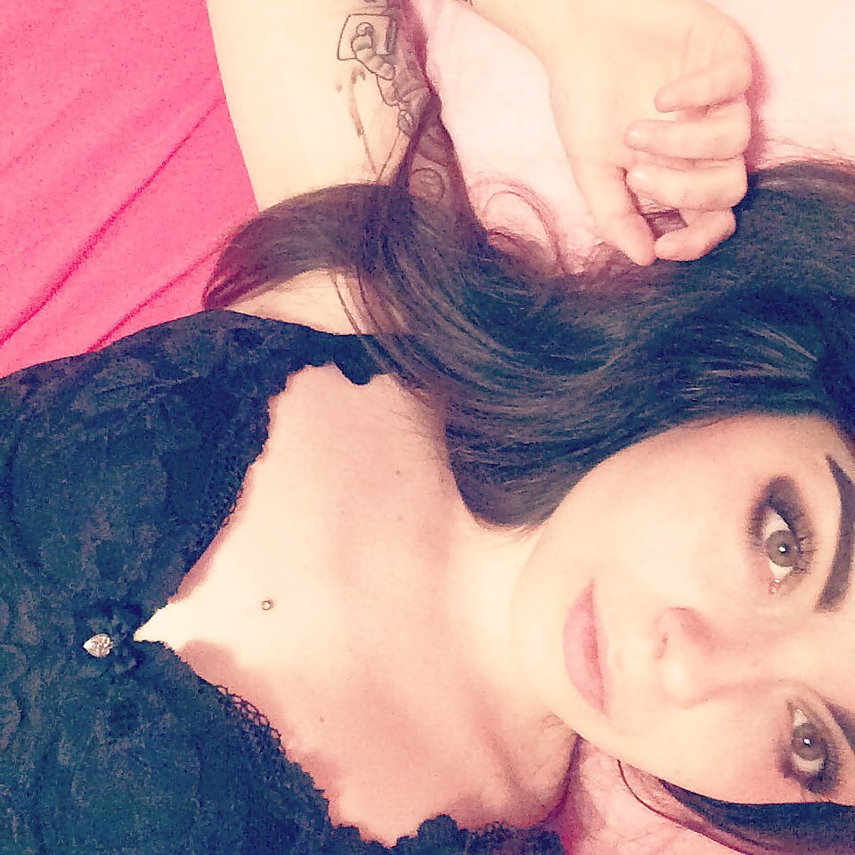 Free Inked Teen Slut X photos