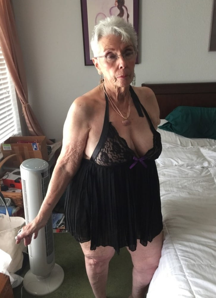 Free sexy hot grannies  !! photos