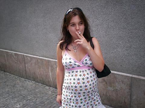 Free Pregnant  Smoking 3 photos