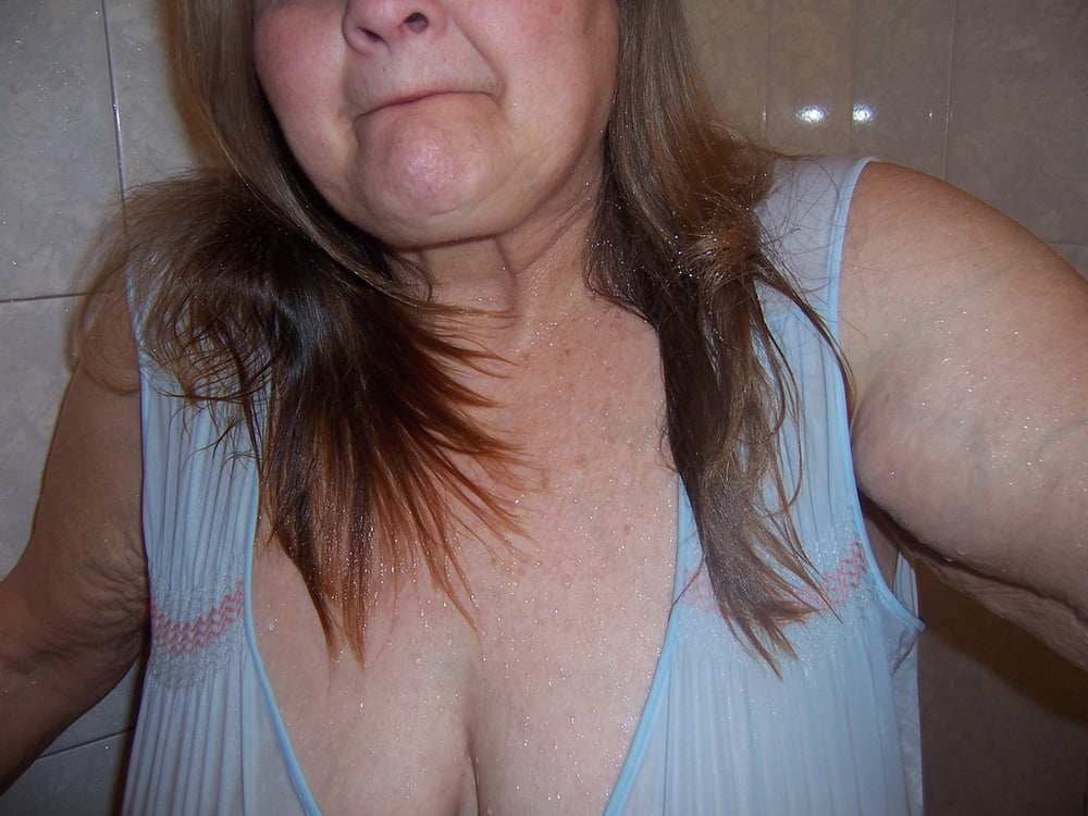 17. Mature VirginiaBBW exposed by hubby - 27 Photos 