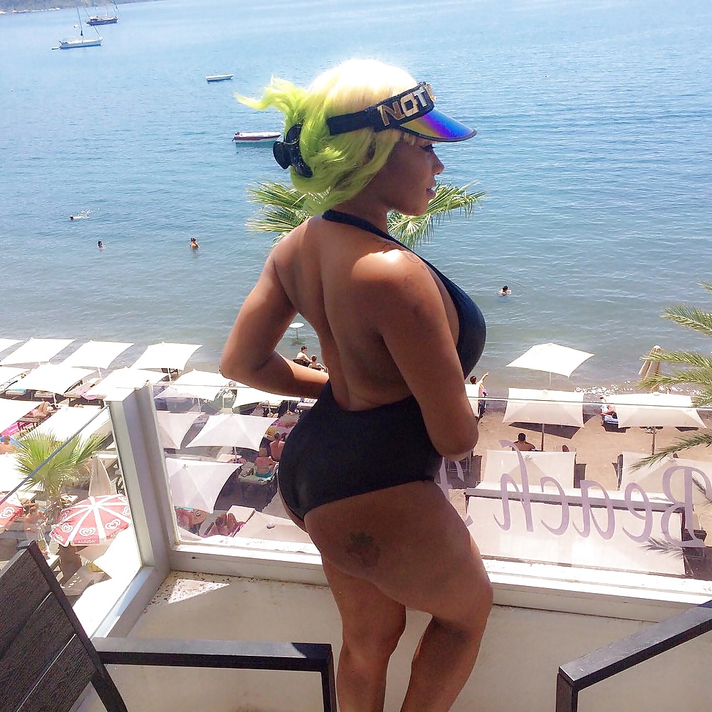 Free Jamaican sluts photos