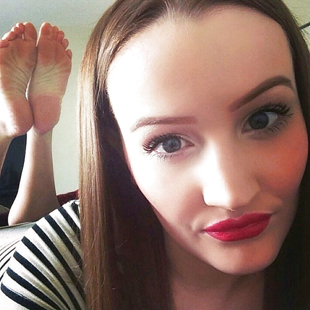 Free selfshot girls feet pose!!! photos