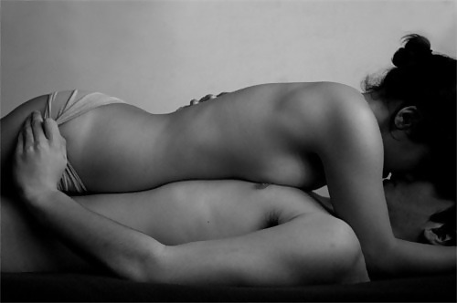 Free Erotic Sensual Kisses in Black&White - Session 3 photos