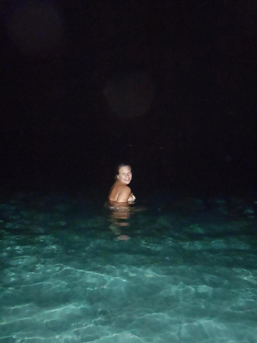 Free Skinny dip 7 photos