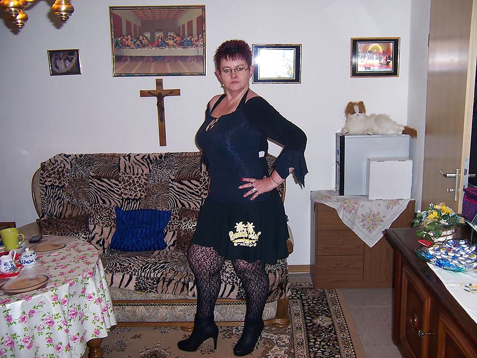Free HORNY WHORE photos