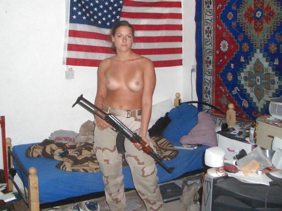 Free Soldier Sluts photos