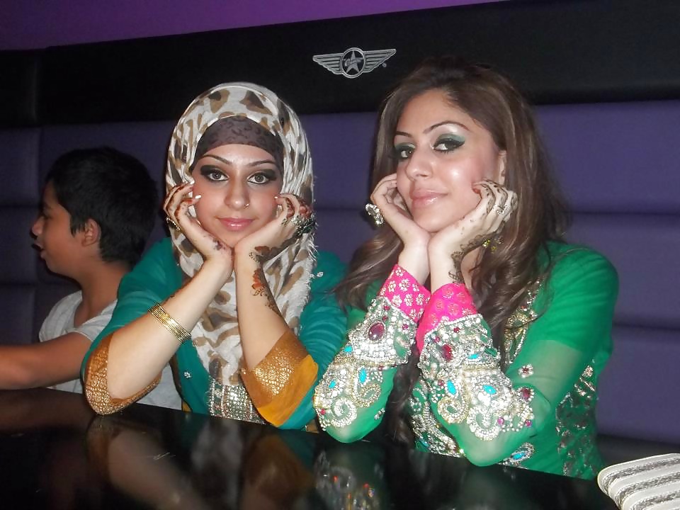 Free Hijabi paki indian desi bengali arab cunts photos