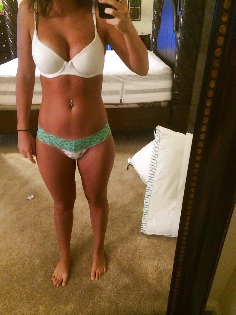 Free Big tit selfie slut photos