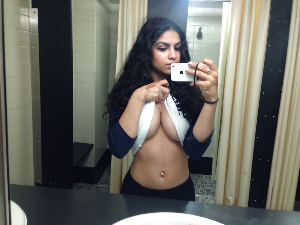 Free Latina Selfies 3 photos