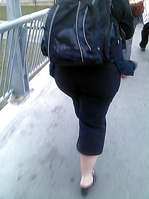 Free Voyeur - more beauties on transit. photos