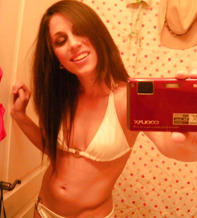 Free Mirror Girls 13: Sexy Teen Self Shots photos