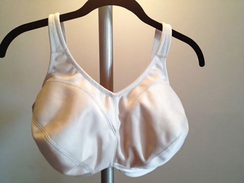Free Mature bra photos