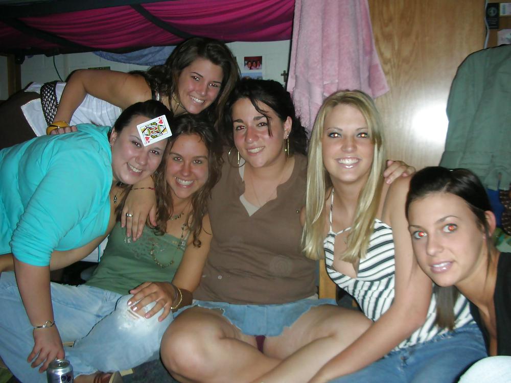 Free Upskirts Upshorts 17 photos