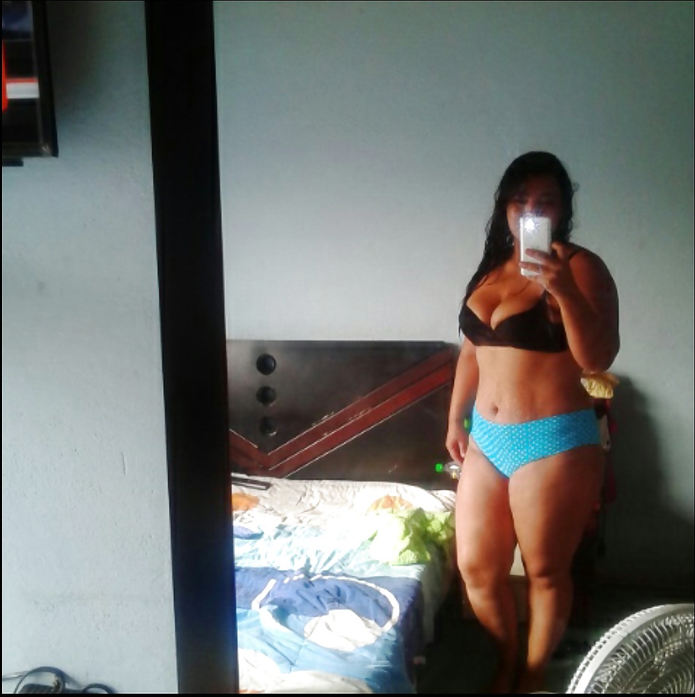 Free Latina friend photos