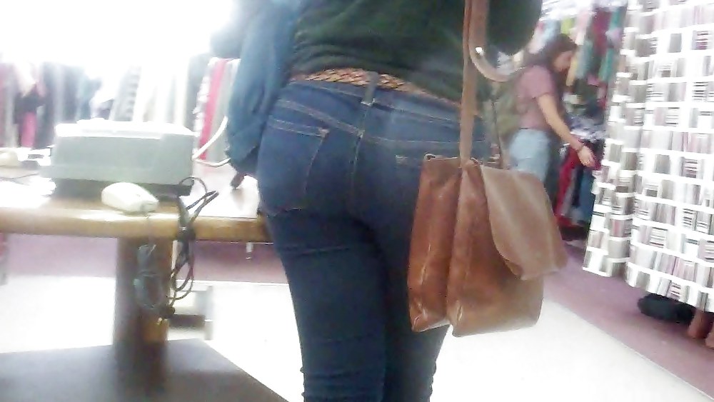 Free Tuesday morning butts & ass in jeans on parade photos
