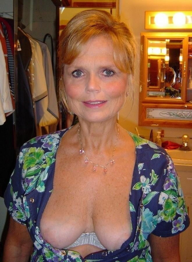 Yummy Mature Favs 22 - 70 Photos 